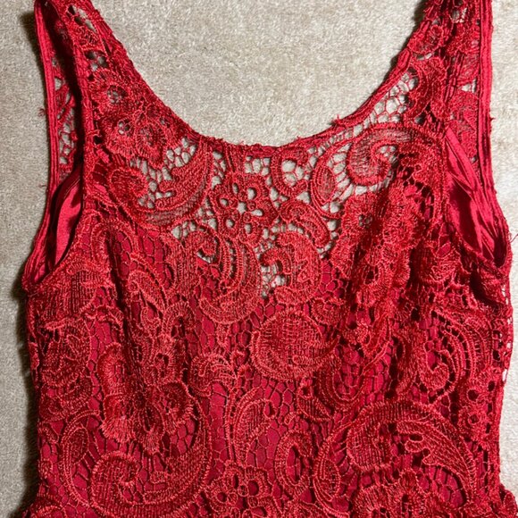 Jun & Ivy Women Small Red Knee Length Floral Lace Crochet Sleeveless Dress - Picture 4 of 9
